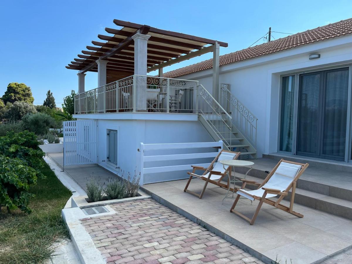 Apollonides Seafront Villa1 Aoede Lixouri Buitenkant foto