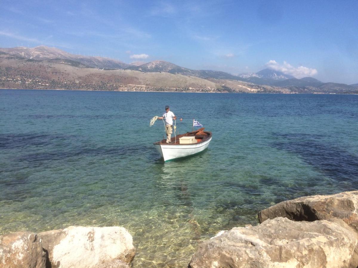 Apollonides Seafront Villa1 Aoede Lixouri Buitenkant foto